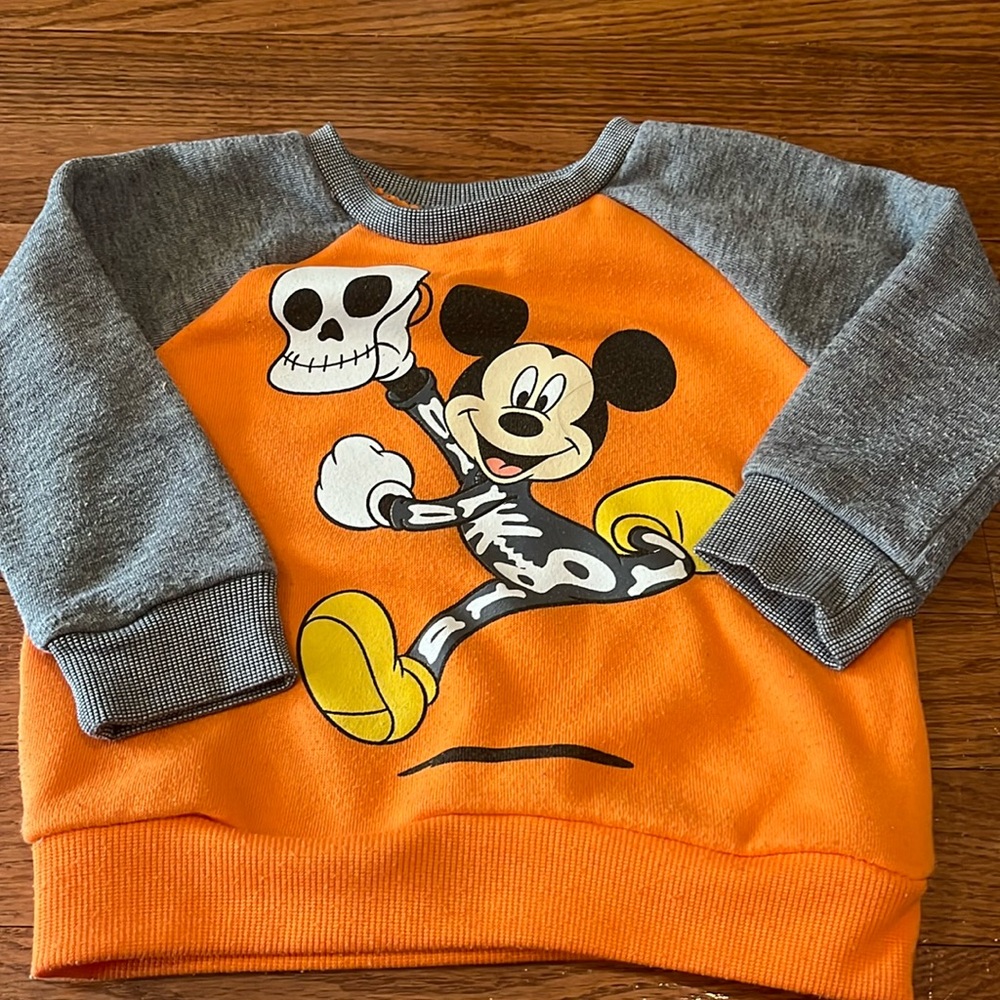 Disney Mickey Mouse Halloween sweater.